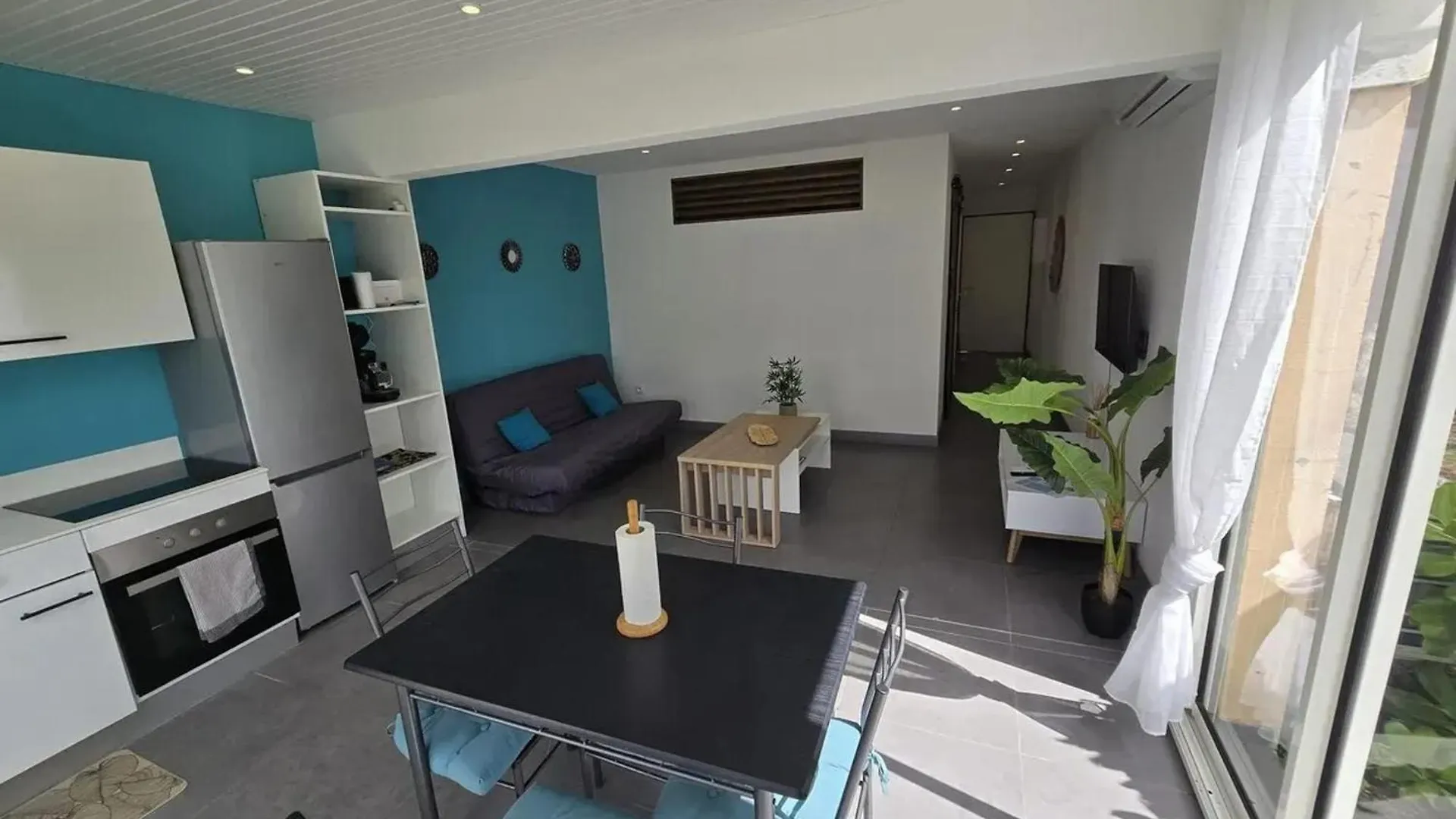 Cozy Apartment In Baie Nettle With Pool