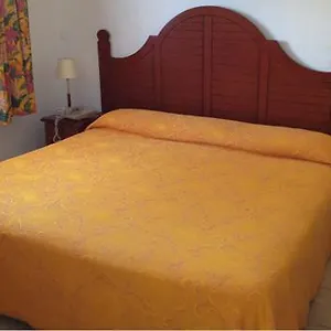 2* Appart hôtel Le Flamboyant- Le Village